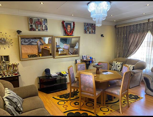3 BEDROOM FREEHOLD FOR SALE IN DALPARK EXT 11